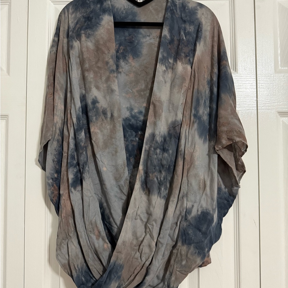 Young Fabulous & Broke Gray Kimono